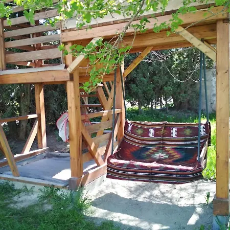 Zelena Sadyba Bila Stavka * Yaremche