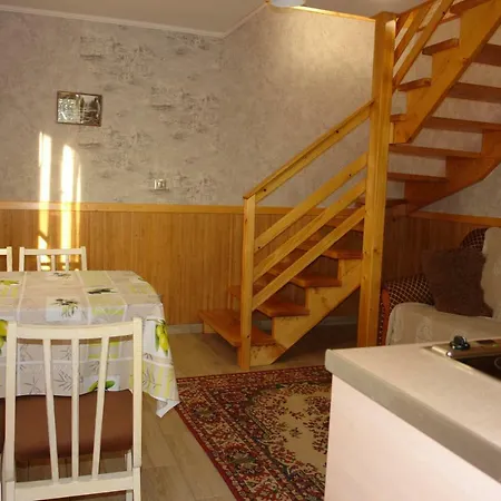 Zelena Bila Stavka דירה *